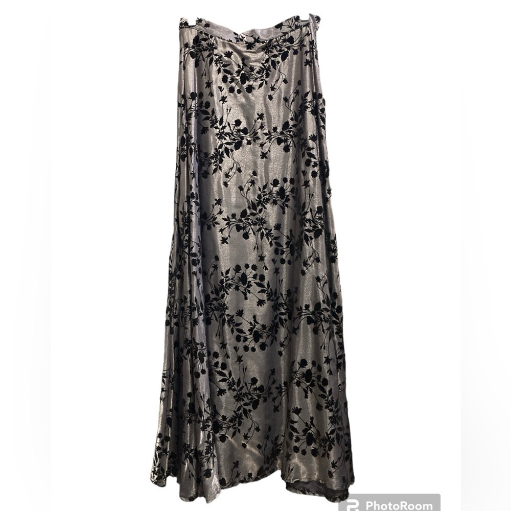 Ronni Nicole silver metallic skirt